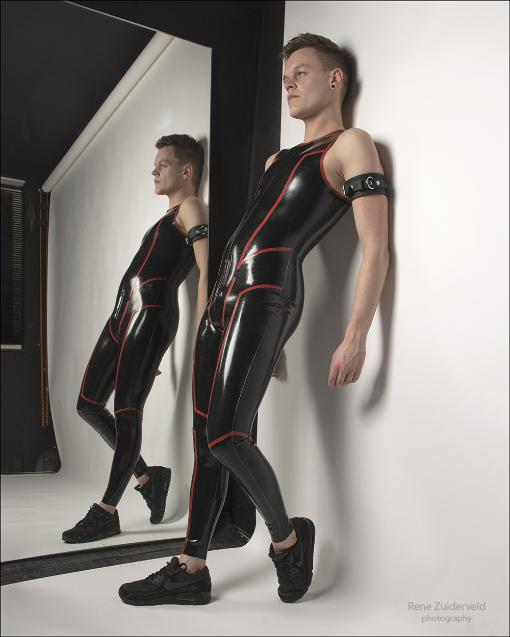 Men's Sleevless Latex Leggings Suit Men's Sleevless Latex Leggings Suit